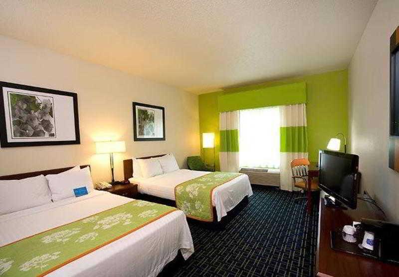 Fairfield Inn & Suites Traverse City Exterior photo