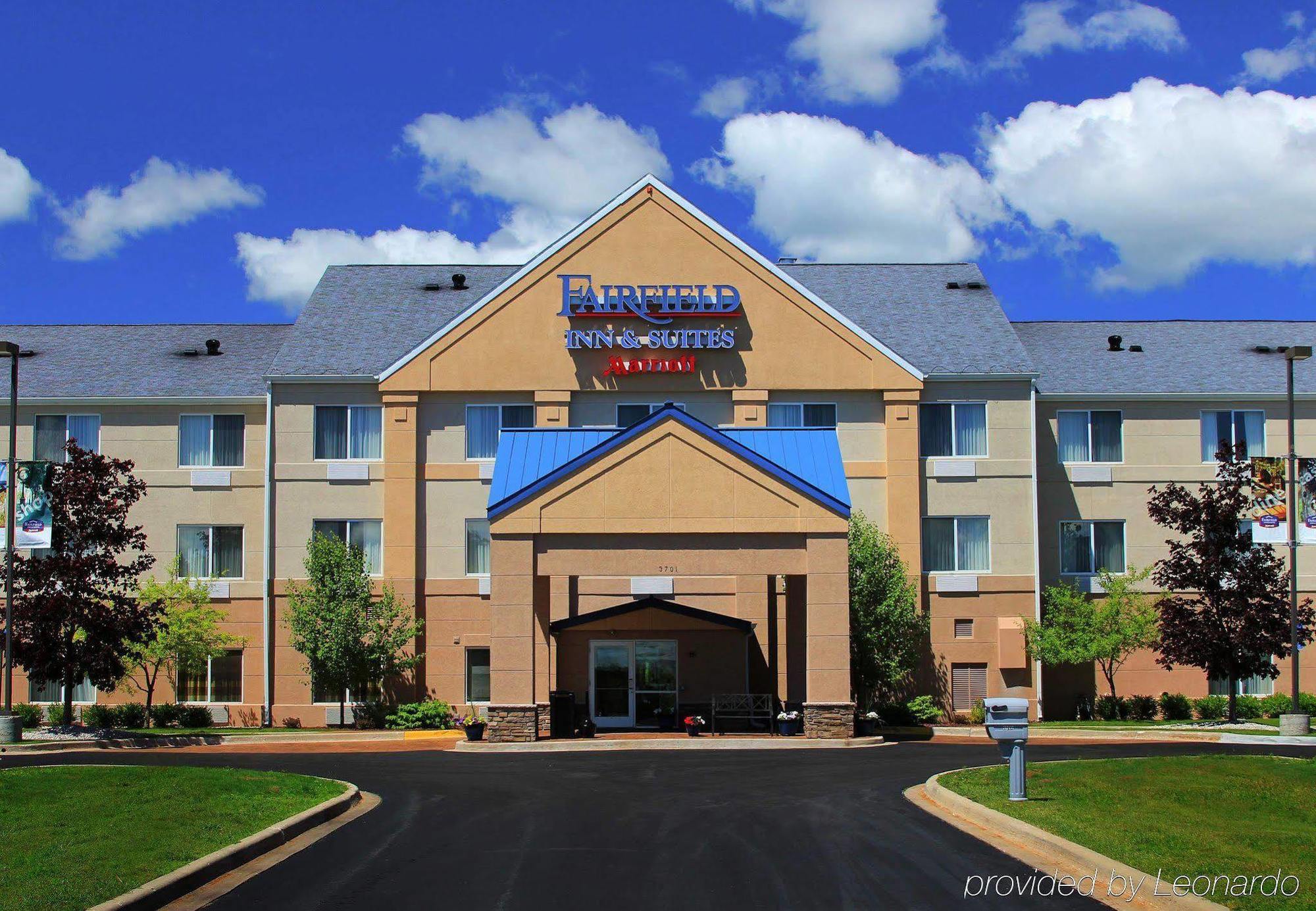 Fairfield Inn & Suites Traverse City Exterior photo