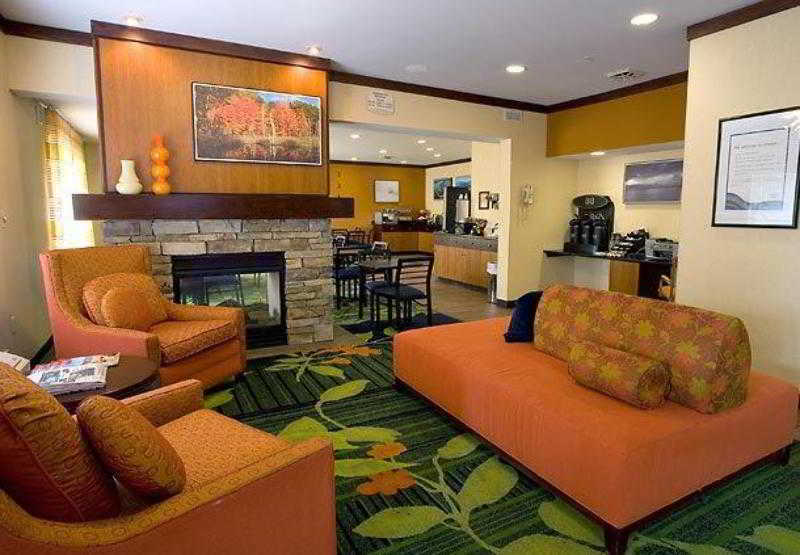 Fairfield Inn & Suites Traverse City Exterior photo
